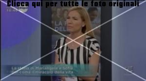 federica-panicucci-mattino-cinque-24-aprile-2013-4