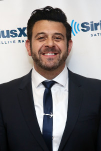 adam-richman-man-vs-food-09