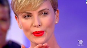 charlize-theron-ce-posta-per-te-06