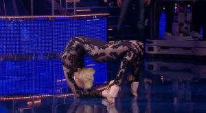 zlata-contorsionista-lo-show-dei-record-3