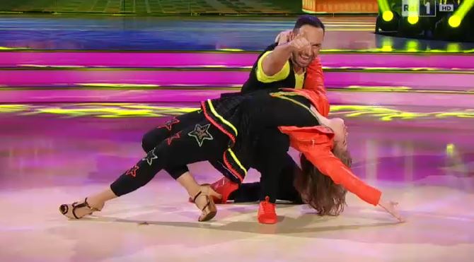 nicole-orlando-ballando-5-marzo-2016