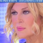 giucas-casella-ipnotizza-nadia-rinaldi-domenica-live