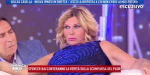 giucas-casella-ipnotizza-nadia-rinaldi-domenica-live-6