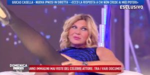 giucas-casella-ipnotizza-nadia-rinaldi-domenica-live-7