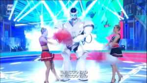 robozao-dance-ballando-con-le-stelle (4)