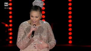 elisabetta-eneh-passa-the-voice-19-aprile-2018-knock-out (13)