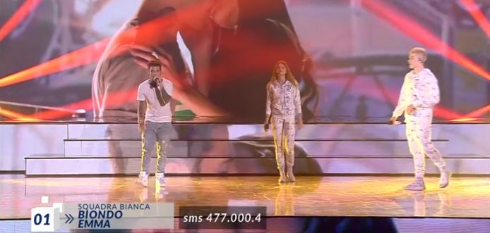 fedez-biondo-emma-amici-19-maggio-2018