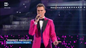 federico-angelucci-robbie-williams-tale-quale-show (1)