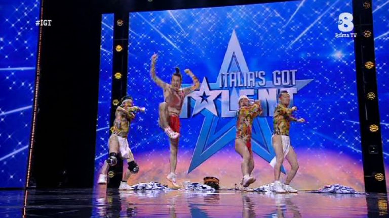 Italia's Got Talent 2019 Cru Cru Cirque Dx-8