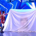 Italia's Got Talent 2019 Anton Mago con i baffi-7