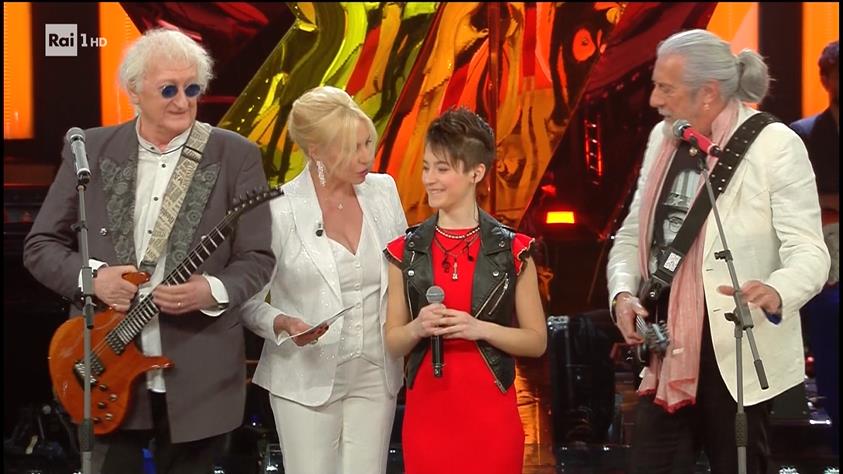 kimono-shapiro-vandelli-sanremo-young-2019 (2)