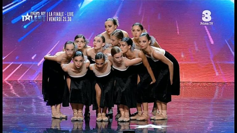 Gruppo-Neoclassico-Artis-italias-got-talent-2020 (6)