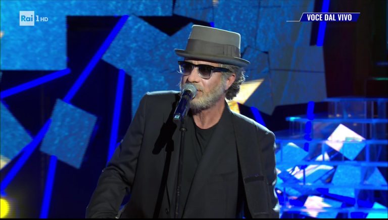 simone-montedoro-francesco-de-gregori-tale-e-quale-show (6)