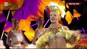 biagio-izzo-carmen-miranda-tale-quale-show (10)