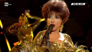 deborah-johnson-Shirley-Bassey-tale-quale-show (6)