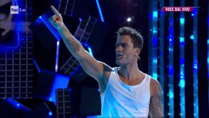 pierpaolo-pretelli-Robbie-Williams-tale-quale (7)