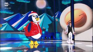 pinguino-cantante-mascherato-11-febbraio-2022 (3)