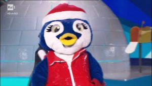 pinguino-cantante-mascherato-11-febbraio-2022 (4)