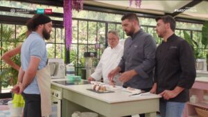 bake-off-25-novembre-2022-leo-eliminato (15)