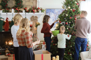 Una famiglia sotto l'albero