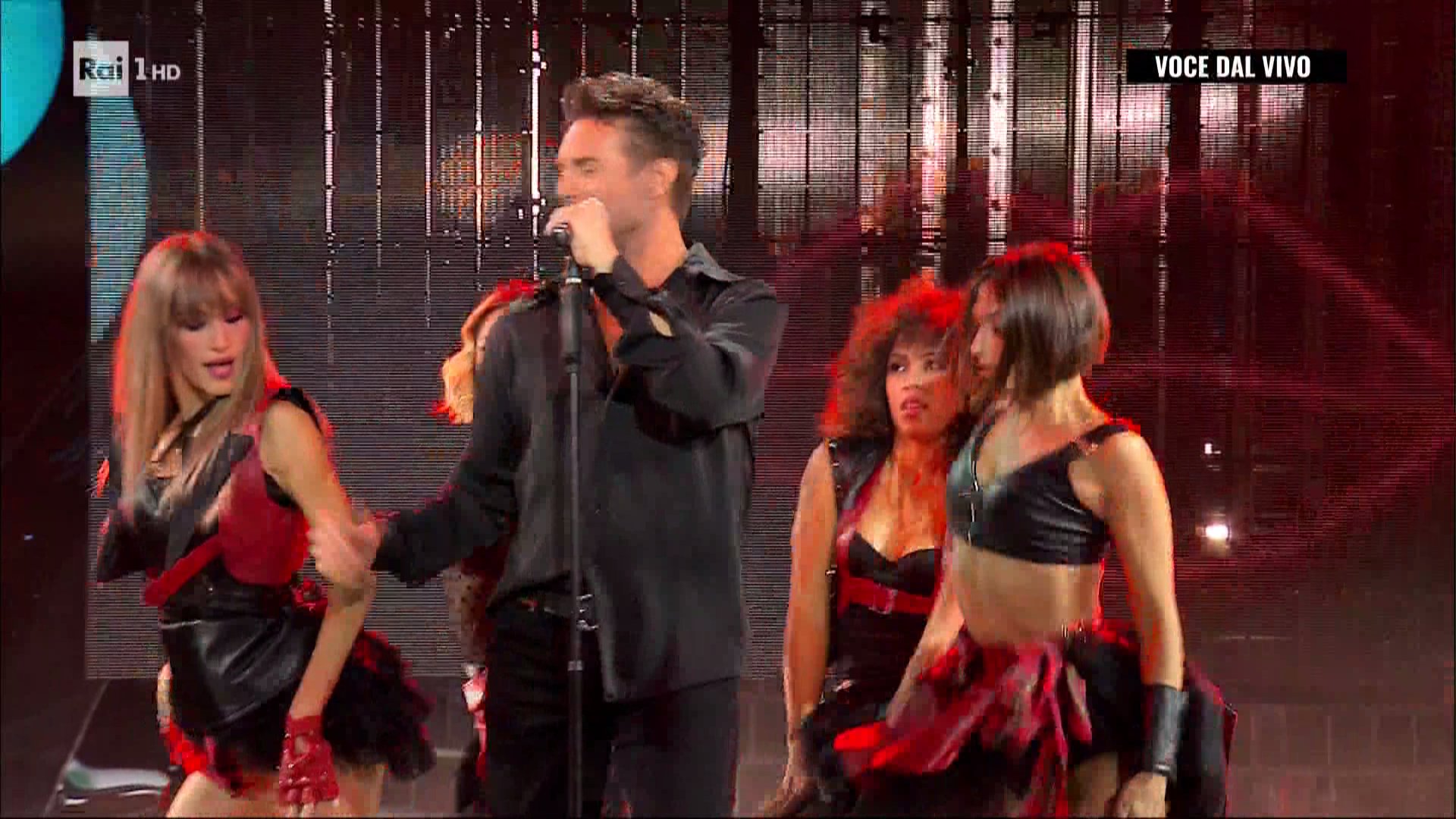 alex-belli-ricky-martin-tale-quale-show (7)