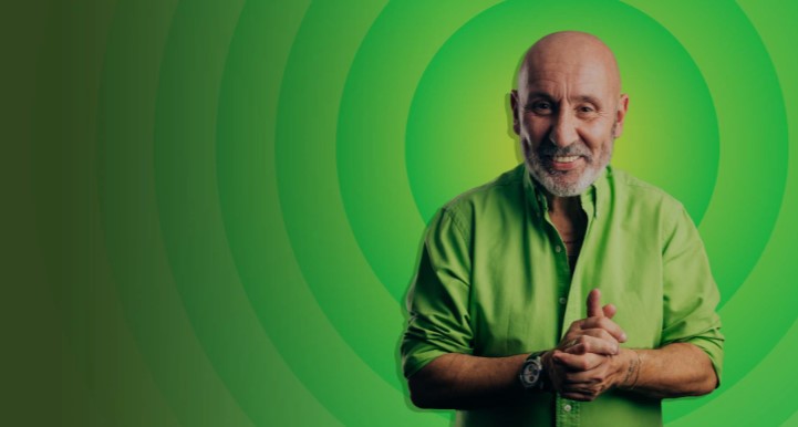 Nove Comedy Club con Maurizio Battista stasera su NOVE