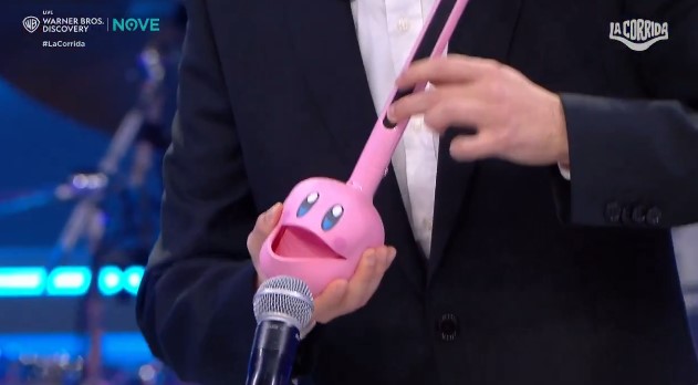 La Corrida: il suonatore di otamatone in Beggin’ (video)